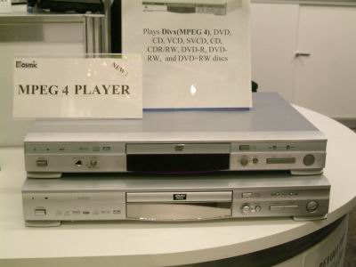 佳彩等兩家公司展出支持MPEG-4格式的DVD播放機-DOIT-數(shù)據(jù)產(chǎn)業(yè)媒體與服務(wù)平臺